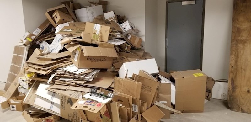 Ono kad netko odjednom dovuče brdo smeća.