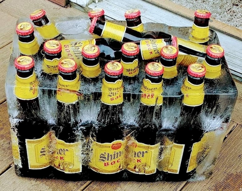 "Ostavili smo gajbu piva vani da se malo ohladi. Pala je kiša, evo što je moja žena jutros našla."