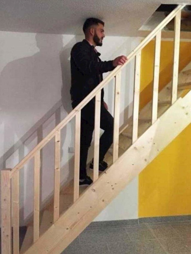 Ove stepenice su očito predviđene samo za malu djecu i kućne ljubimce.