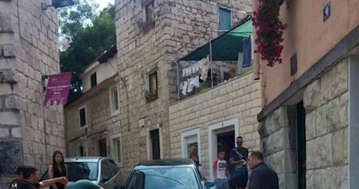Turist je u Splitu pokušao izvesti nemoguće, netko od prolaznika ga je slikao