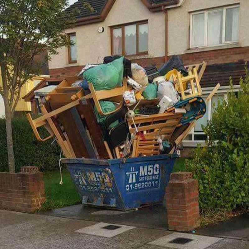 Ono kad tijekom čišćenja shvatiš da imaš previše stvari u kući...