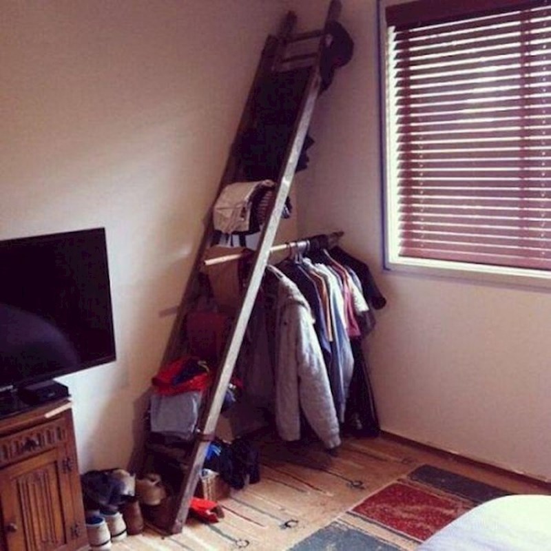 Ono kad nemaš dovoljno ormara...