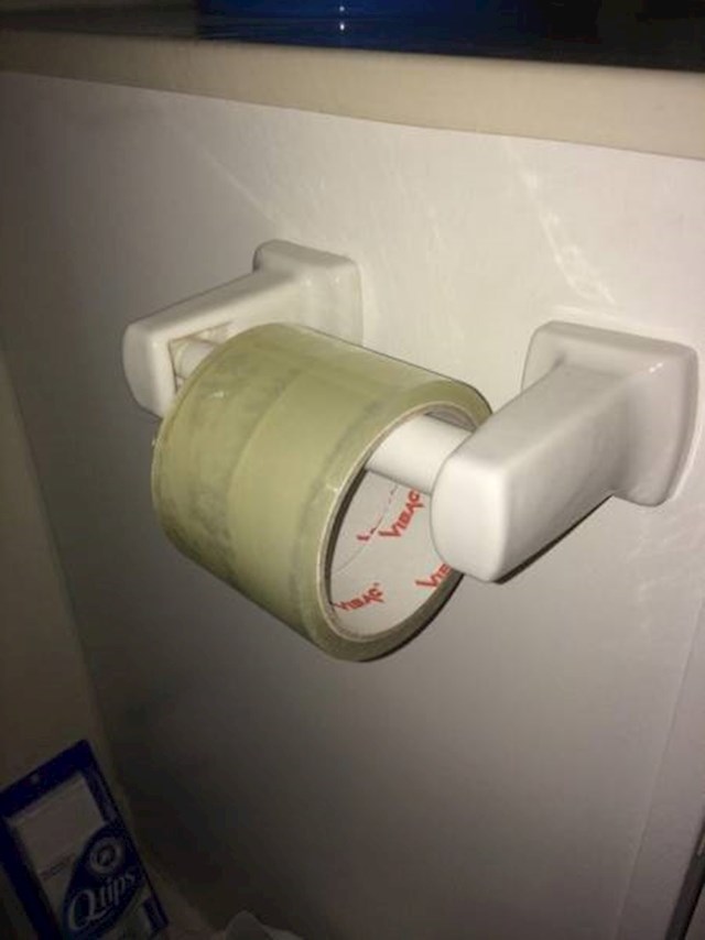 Kako obrisati guzu kad ostanete bez WC papira