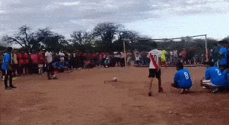 "KRALJ PENALA" Htio je zeznuti vratara, a onda se osramotio pred svim okupljenima