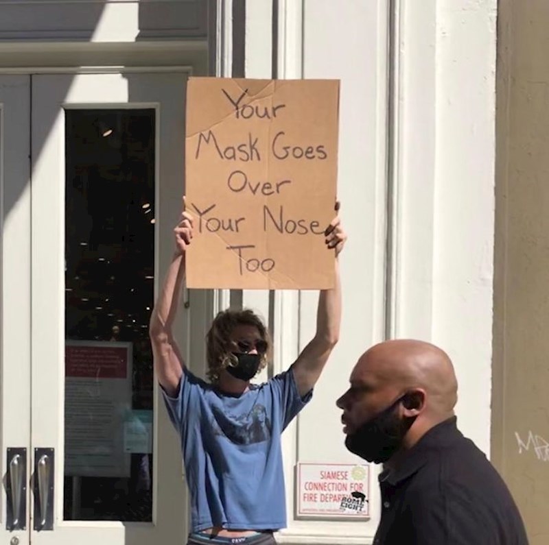 Maska se treba stavljati i preko nosa