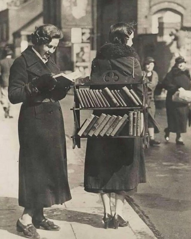 Hodajuća knjižnica, 1930.