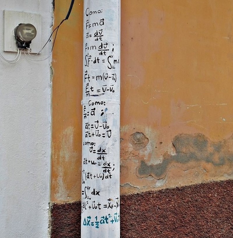 Formule je napisao na susjednoj zgradi, a onda je prije testa sjeo kraj prozora i prepisivao...