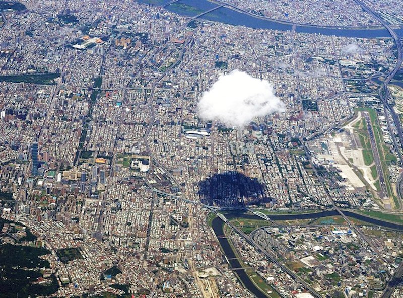 Usamljeni oblak snimljen iznad glavnog grada Tajvana