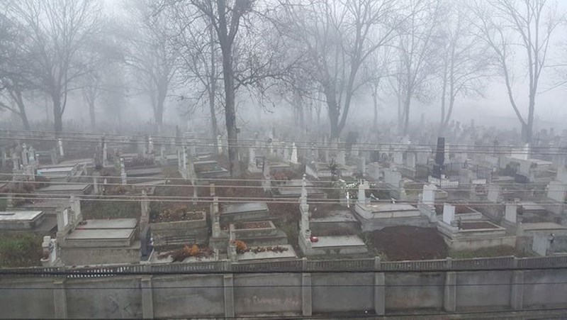 "Transilvanija je postala poznata po priči o Drakuli i strašnim vampirima. Baš čudno, ovdje je zapravo jako lijepo (haha). Pogledajte moj pogled iz hotelske sobe."