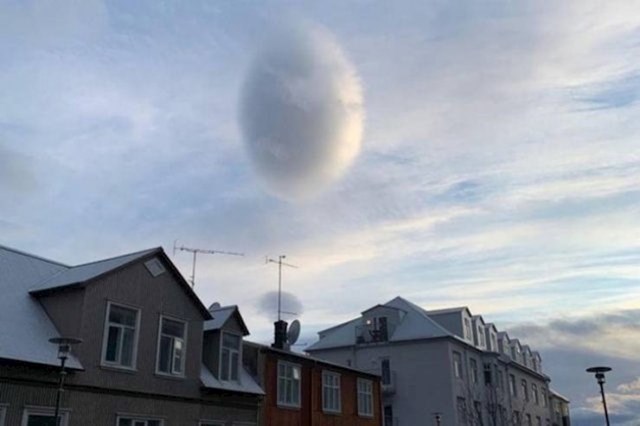 "Slikao sam čudan oblak iznad islandskog glavnog grada, Reykjavíka."