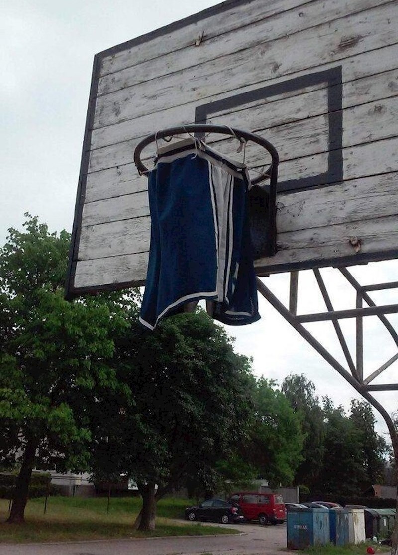 Pravi ljubitelji sporta će žrtvovati puno toga kako bi mogli igrati košarku...