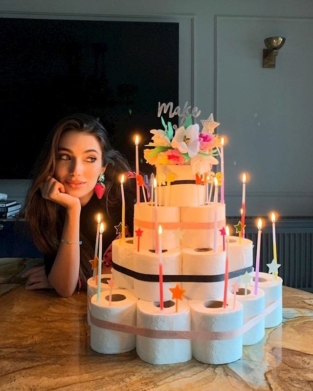 Dobila je zanimljivu (i korisnu) rođendansku tortu.