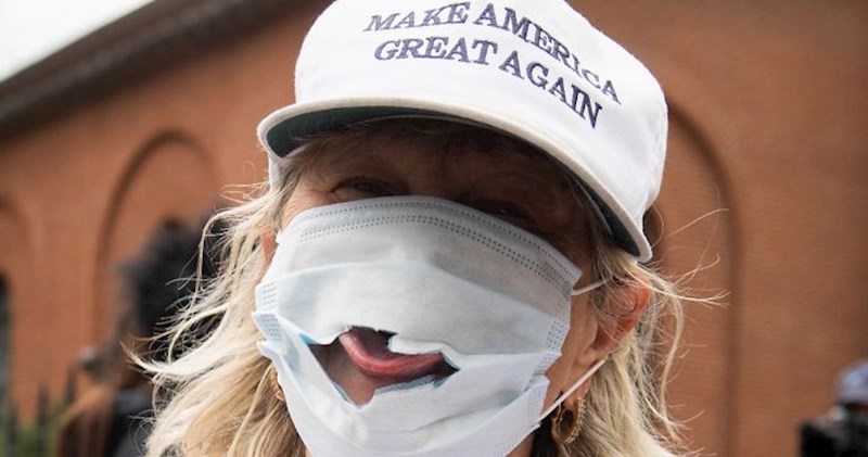 15 čudnih slika koje pokazuju zbog čega Amerika ima najviše slučajeva korone