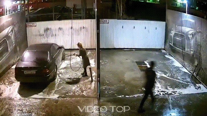 Ženi je dao da sama opere auto u samoposlužnoj autopraonici, kamera je snimila urnebesnu scenu