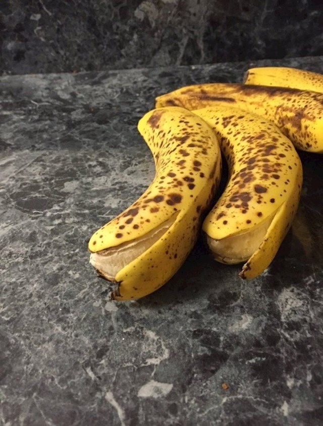"Naš sinčić se jučer naljutio na nas pa je odlučio načeti sve banane koje smo imali u kući."