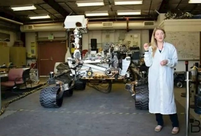 Jeste li mislili da je rover koji se vozi po Marsu manji?