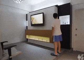 Ovom liku nije potreban veliki stan, njegova soba će vam se svidjeti kad vidite kako funkcionira