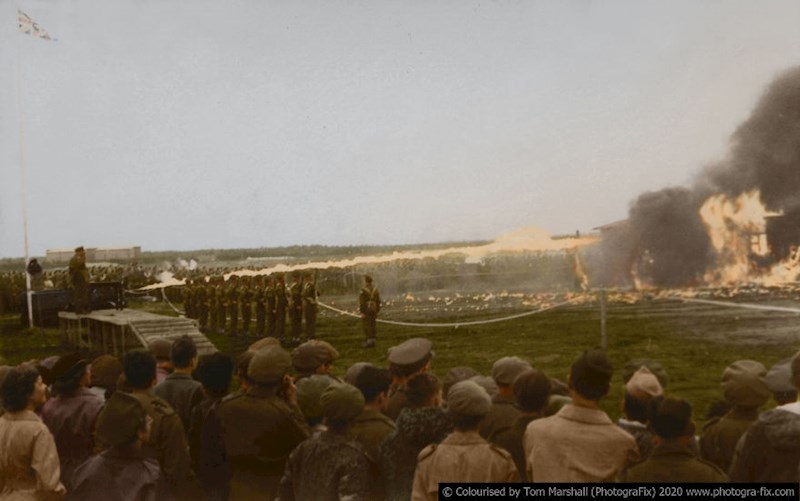 Bergen-Belsen u plamenu