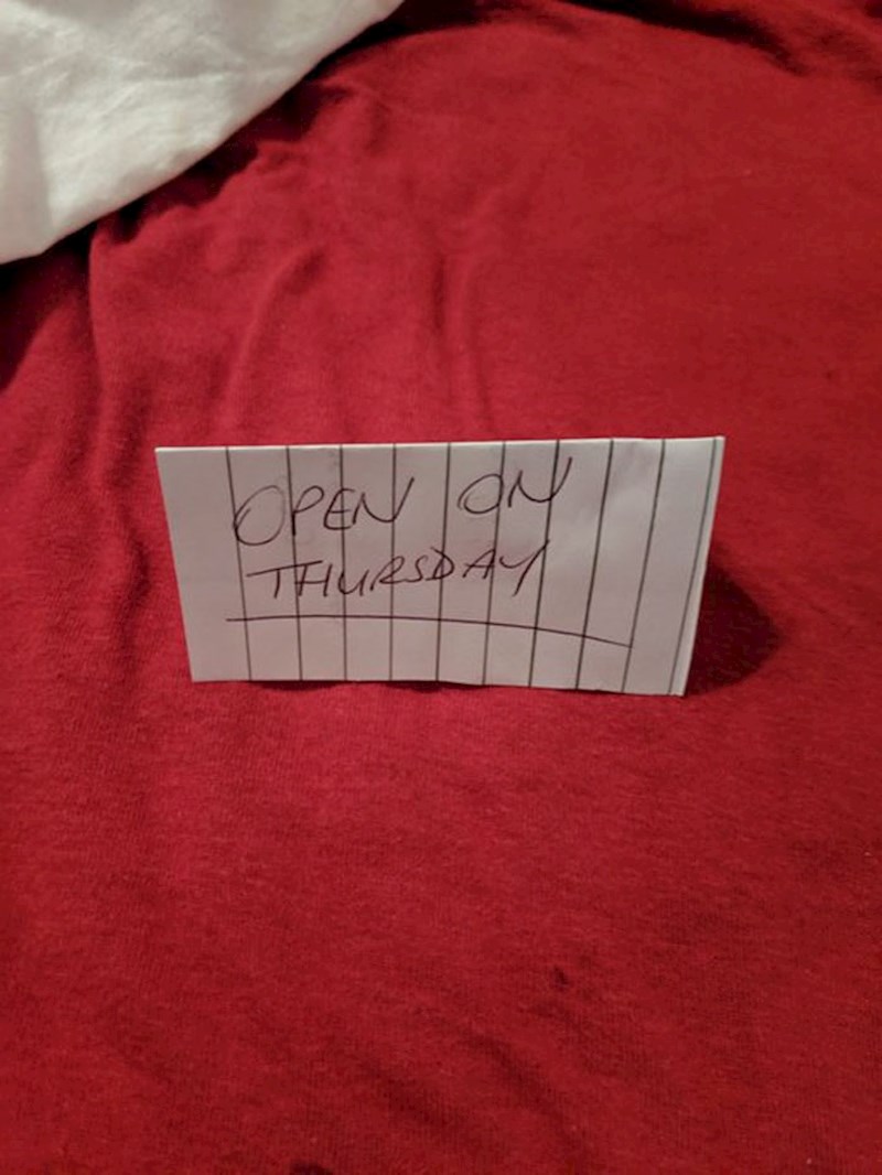 "Otvori četvrtkom."