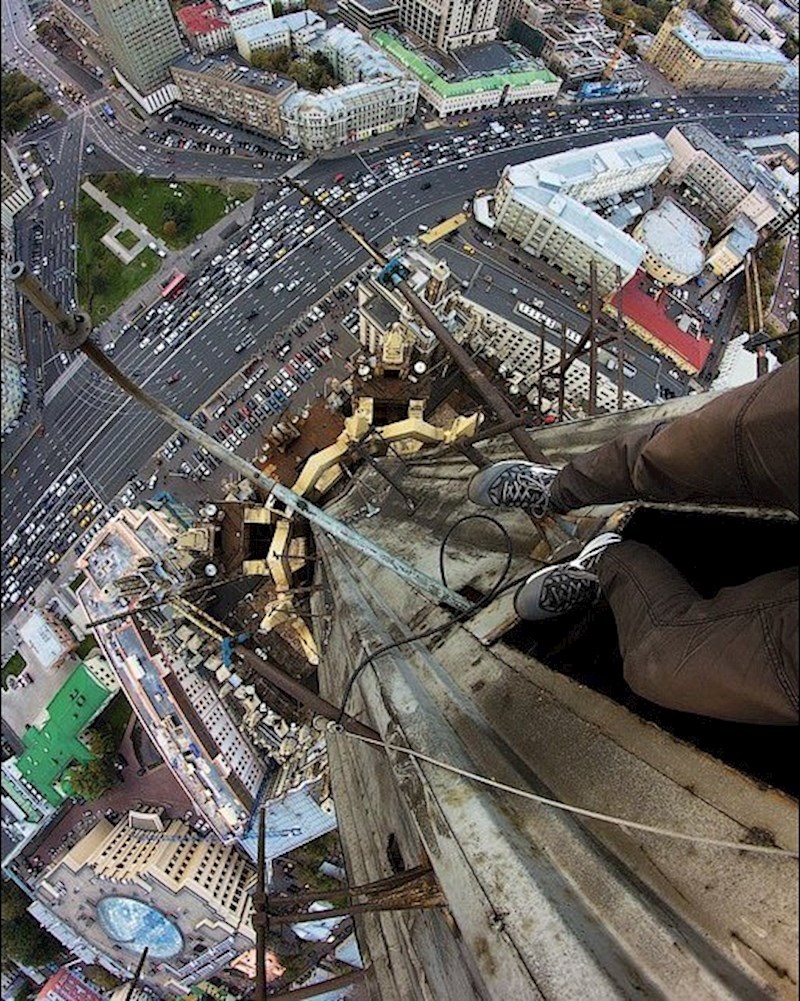 Pogled prema dolje izgleda jezivo.