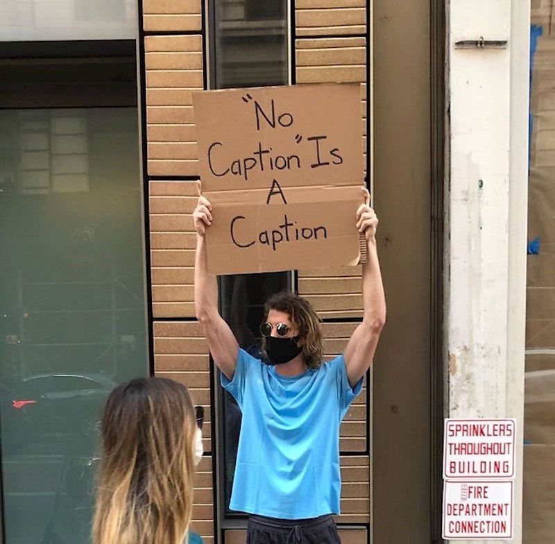 "Bez natpisa" je natpis