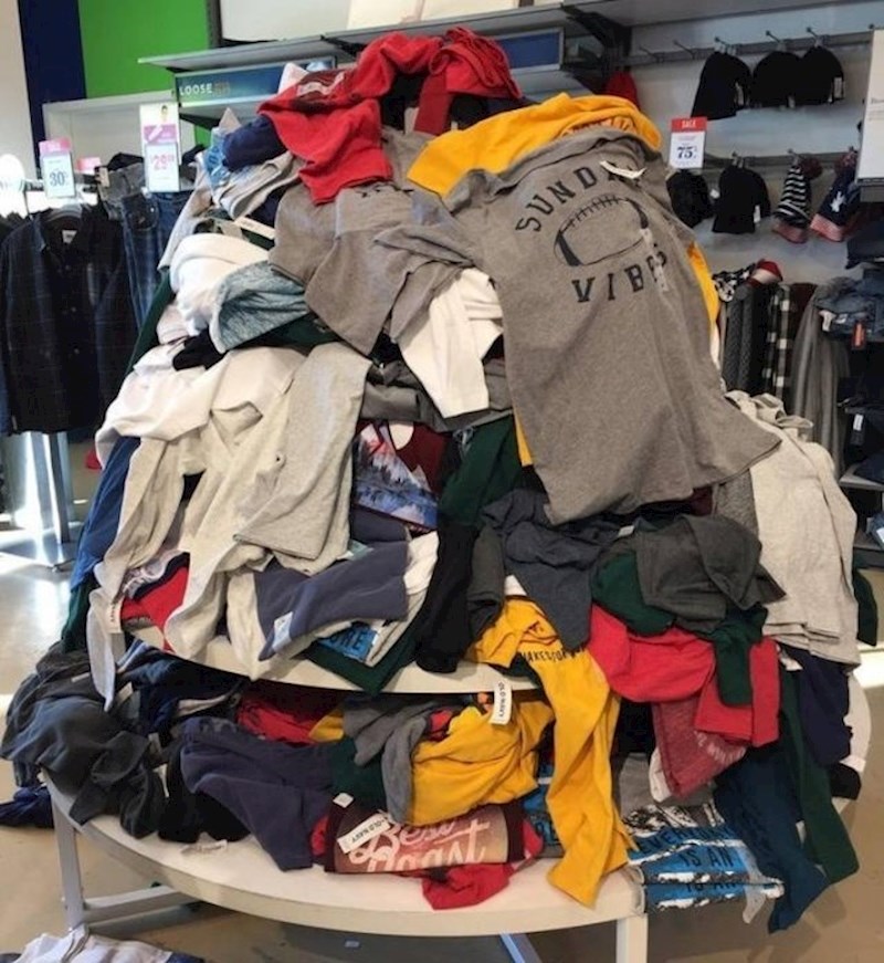 Kad u trgovini pokušavate naći lijepu majicu, ali...