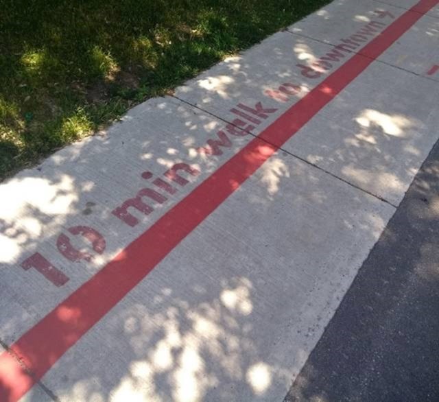 Ovi ljudi su imali genijalne ideje koje će svakome olakšati život pješaci u ovom gradu imaju upute na kojima piše koliko još moraju hodati do važnijih mjesta.