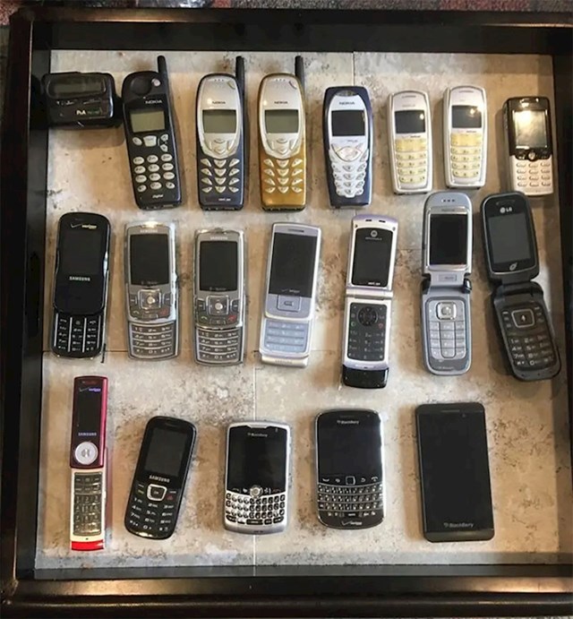 "Tijekom karantene sam čistio tavan. Našao sam sve svoje stare mobitele."