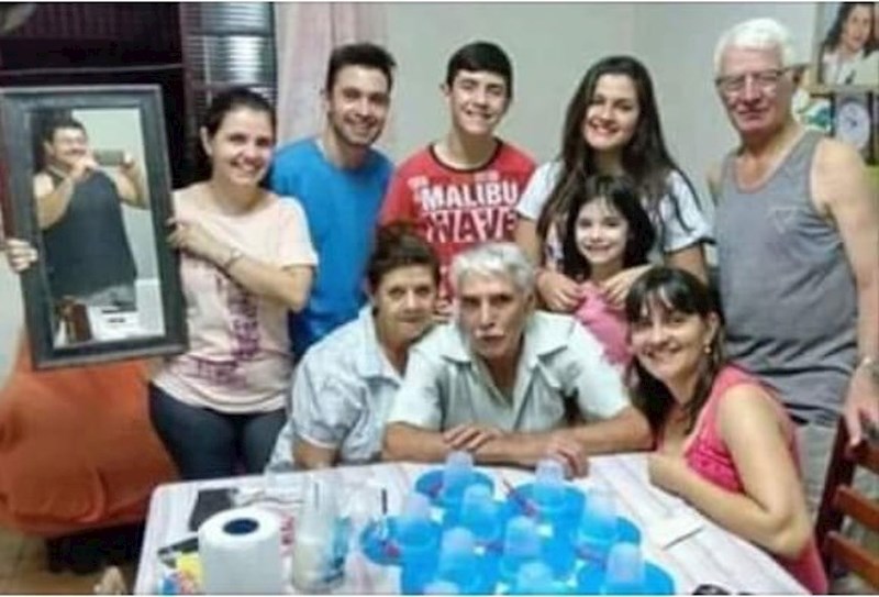 I on je htio biti na fotki...