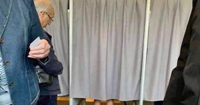 Ljudi su čekali u redu za glasanje, ispred kabine su ugledali neobjašnjiv prizor