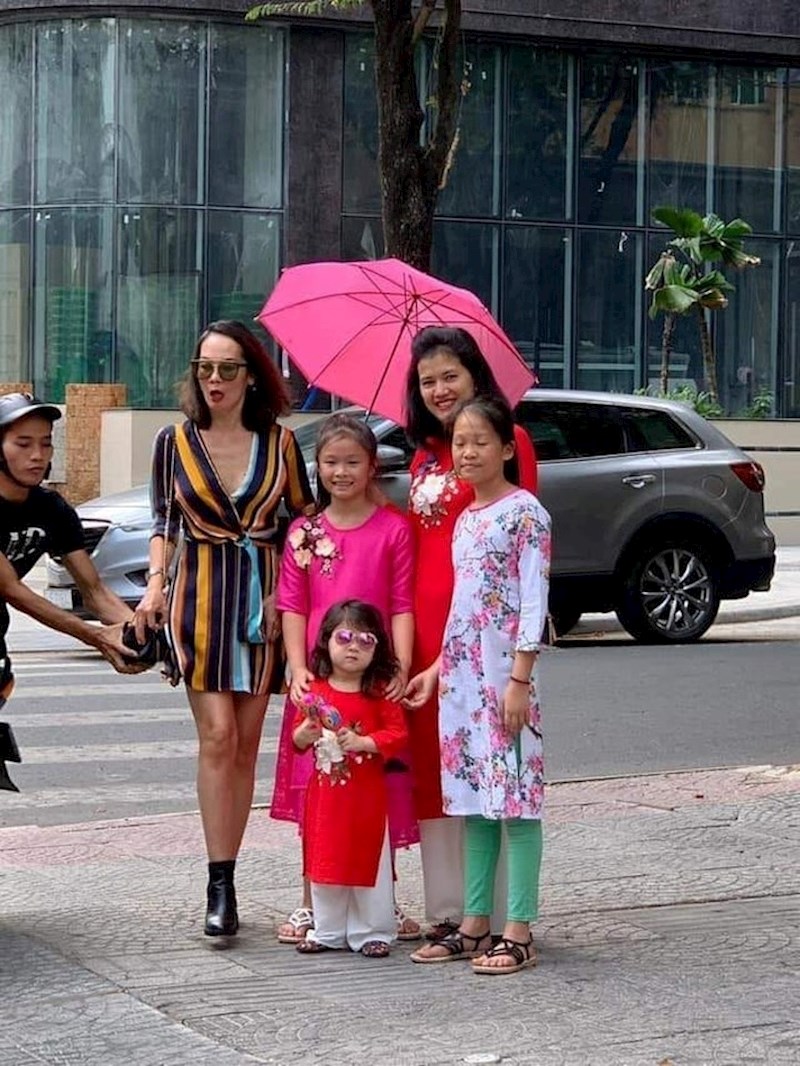 Lopov se pojavio baš u trenutku kad su radili grupnu fotku s putovanja.