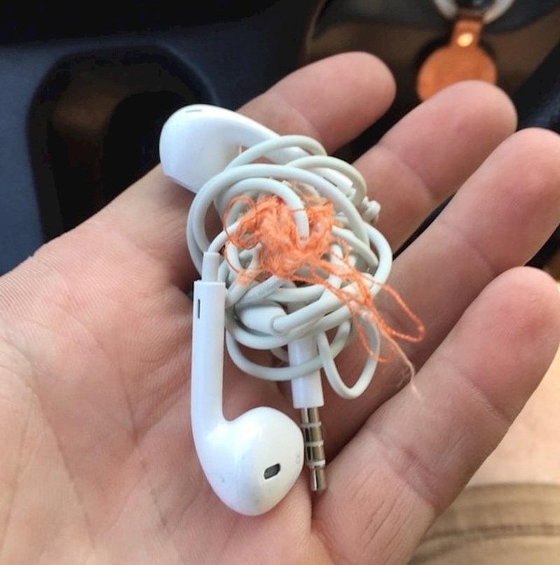 "Slučajno sam oprao svoje najskuplje slušalice."