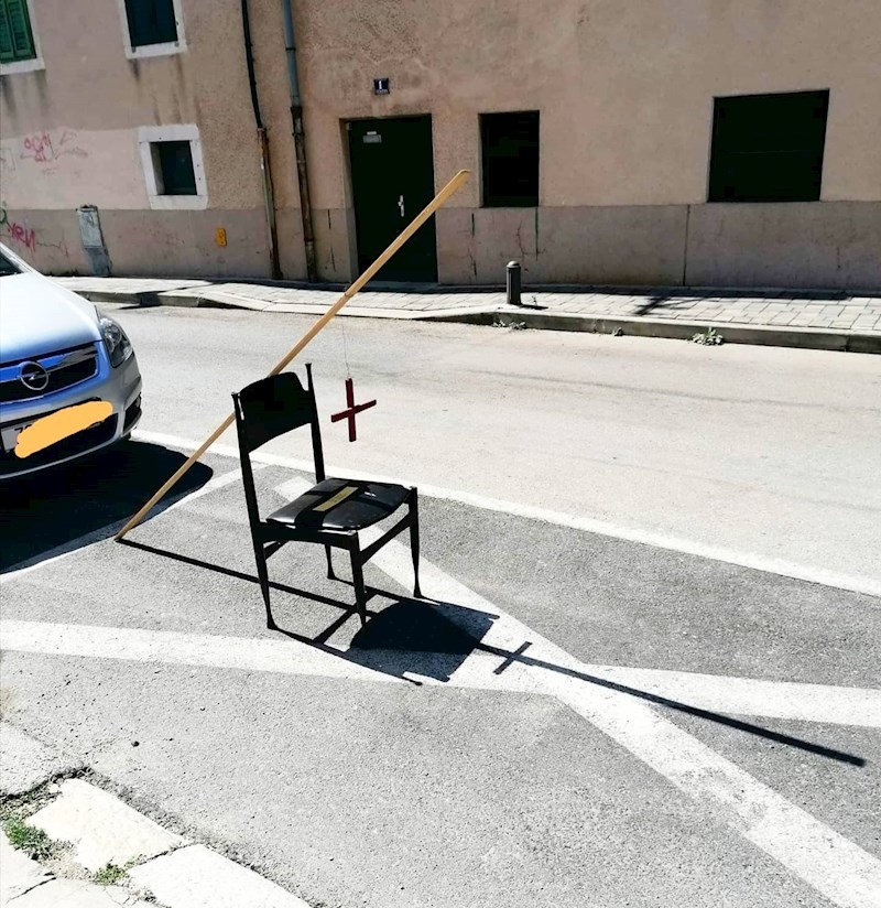 Evo što je postavio na parkirno mjesto: