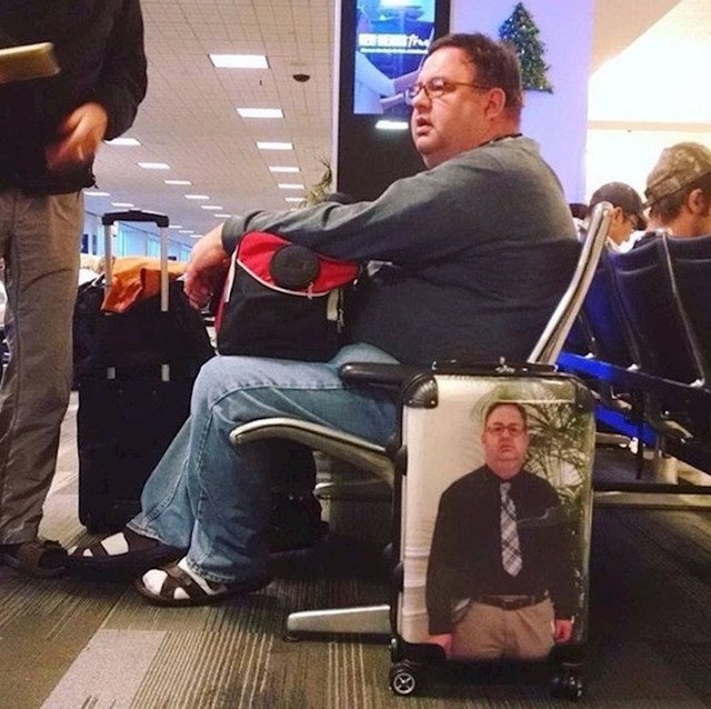 Konačno je sebi nabavio kofer kojeg nitko ne želi ukrasti.