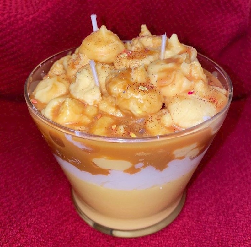 Ne, ovo nije ukusni desert, ovo je istopljena svijeća.