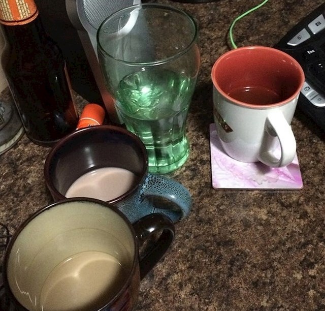 "Moja žena SVAKI PUT ostavi bar malo pića u čaši ili šalici, nikad ne popije do kraja."