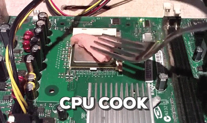 Računalo mu se pregrijavalo pa je pokušao napraviti ručak na vrelom procesoru