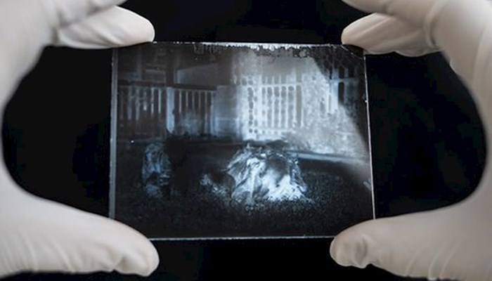 Otvorio je vremensku kapsulu staru 120 godina, razvio stare fotke i našao nešto zanimljivo