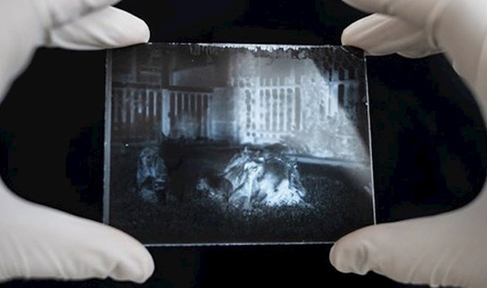 Otvorio je vremensku kapsulu staru 120 godina, razvio stare fotke i našao nešto zanimljivo