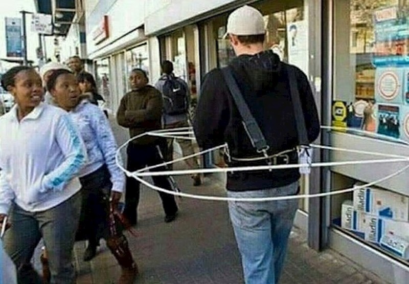 Bio je umoran od guranja po ulicama...