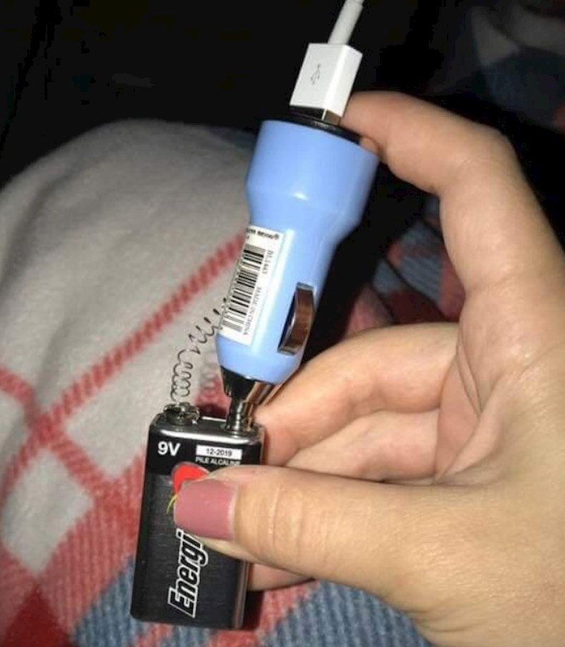 Ovo stvarno funkcionira i rezervno je rješenje kad nemate drugi način za punjenje mobitela.