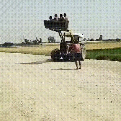 LJETNE RADOSTI NA TRAKTORU Trebao je to biti osvježavajući skok u vodu, no plan nije uspio