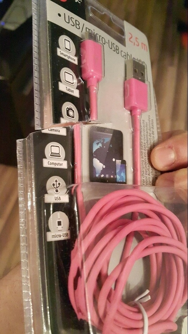 "Moja žena je otvarala pakiranje škarama, gledala je drugu stranu."