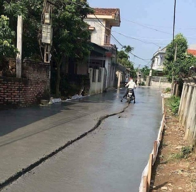 Najprije je ignorirao prometne znakove i upozorenja, a onda je jednostavno nastavio voziti...