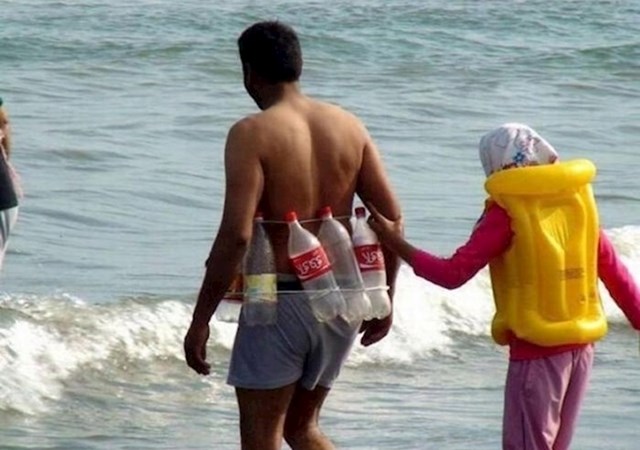 Najluđe slike s godišnjih odmora: Nećete vjerovati što neki ljudi rade na plažama #6