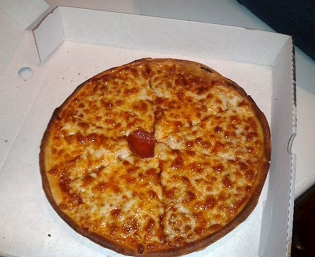 U ovoj pizzeriji nikad više ne biste naručili pizzu s kobasicom.