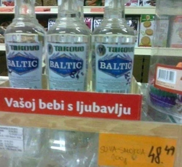 kupac je u supermarketu slikao bizaran natpis ispod žestokih pića