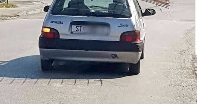 Dalmatinac je ispred sebe ugledao čudan prizor, pogledajte što je ovaj čovjek vozio na autu