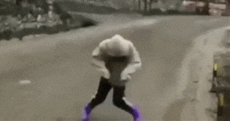 Pred kamerom je htio izvesti svoj čudni ples, a onda je shvatio da je učinio veliku pogrešku