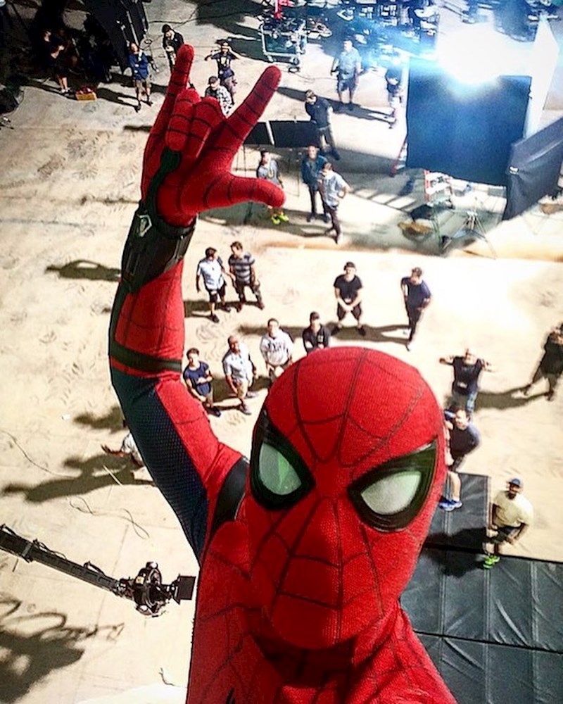 Tom Holland slikao je cool selfie na snimanju Spider-Mana...